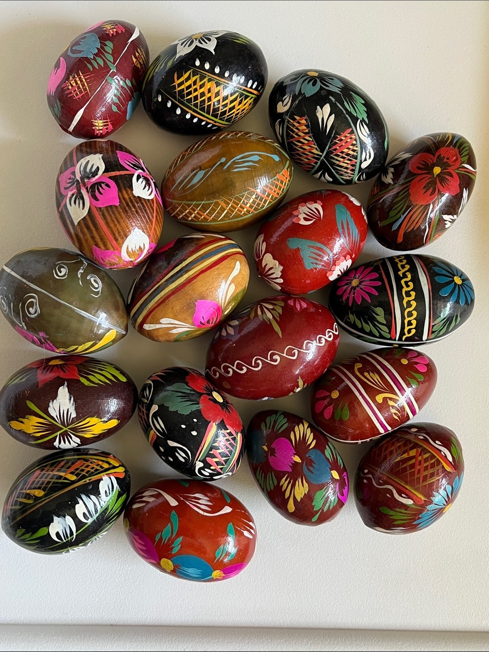 Vintage 18 Polish Ukrainian Hand Painted Wooden Pysanky Easter Eggs Folk Art